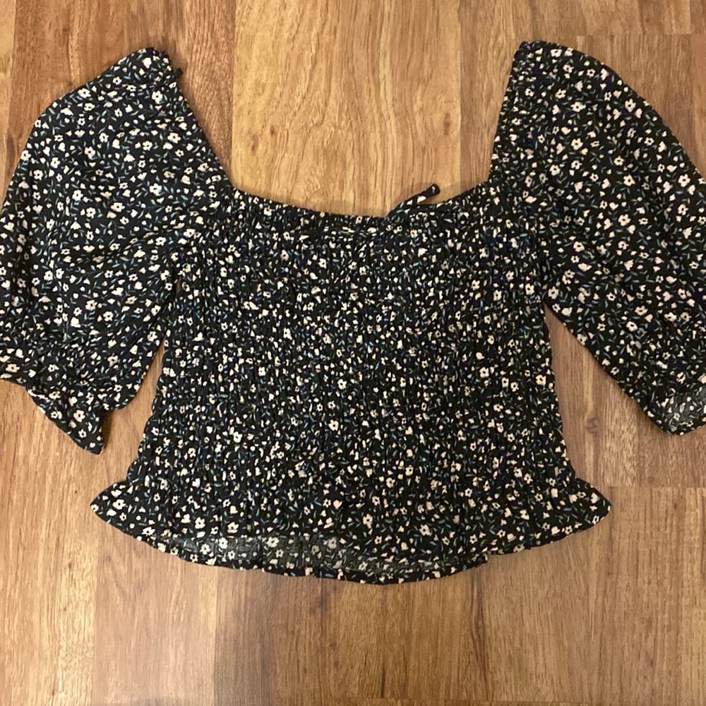 Forever 21 Floral black blouse